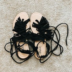 Qupid Lace Up Fringes Sandals